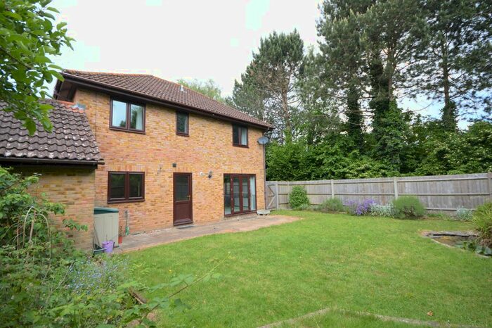 4 Bedroom Detached House To Rent In Burgate Fields, Fordingbridge, SP6