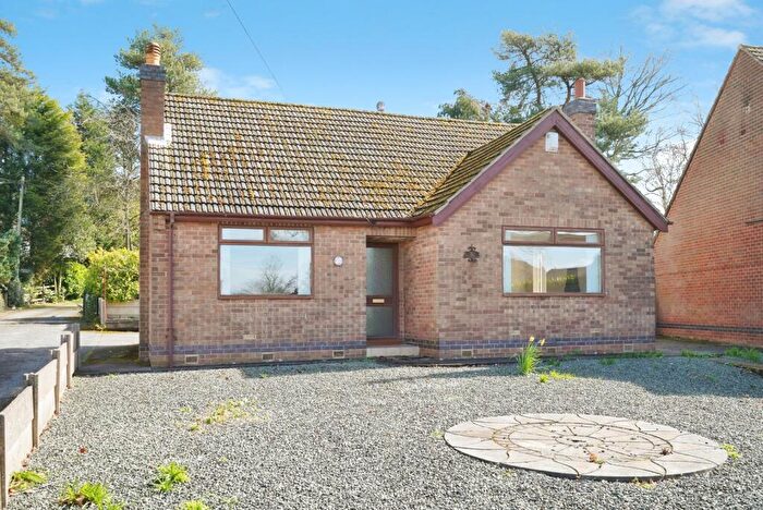 2 Bedroom Bungalow For Sale In Hamilton Drive, Swadlincote, Derbyshire, DE11