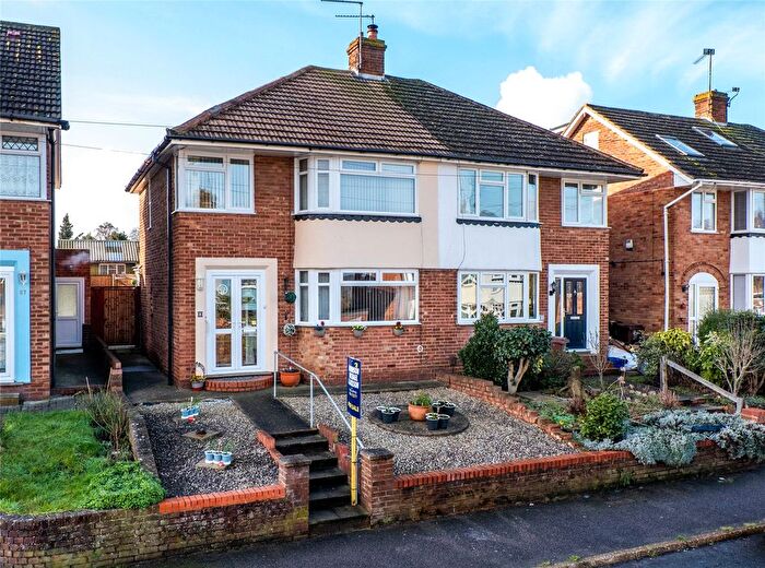 3 Bedroom Semi Detached House For Sale In Jarrett Avenue, Wainscott, Rochester, Kent, ME2