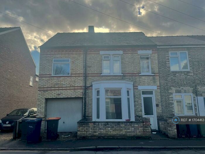 6 Bedroom Terraced House To Rent In Brookfields, Cambridge, CB1