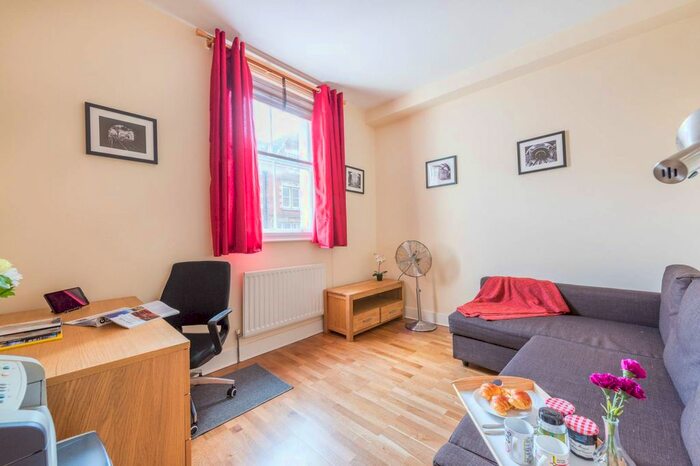 2 Bedroom Flat To Rent In York Street, Twickenham, TW1