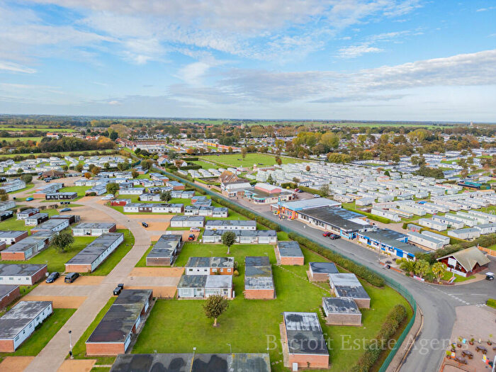 2 Bedroom Chalet For Sale In Sundowner Chalet Park, Hemsby, NR29