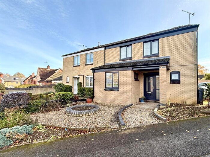 3 Bedroom Semi Detached House For Sale In Highlands Close, Needham Market, Ipswich, IP6