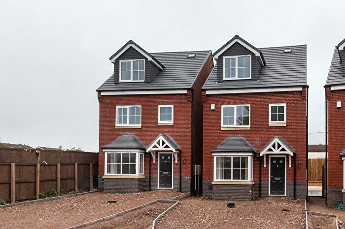 4 Bedroom Detached House For Sale In Malt Mill Lane, Halesowen, B62