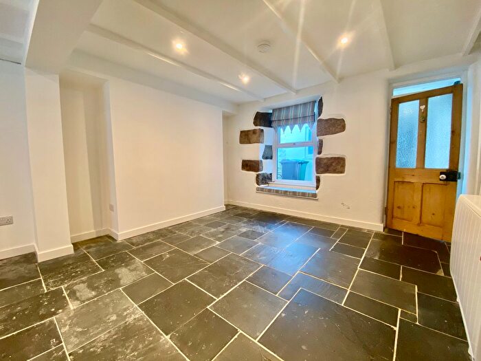 2 Bedroom End Of Terrace House To Rent In Unity Road, Helston, TR13