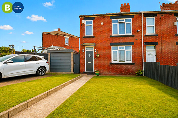 3 Bedroom Town House For Sale In Pontefract Road, Brampton, Barnsley, S73