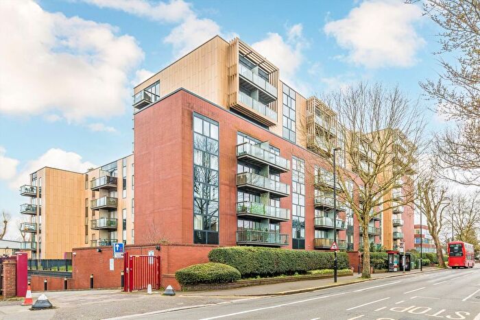 Studio For Sale In London Road, Isleworth, TW7