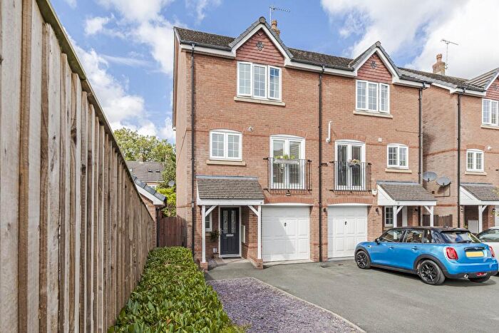 3 Bedroom Semi-Detached House For Sale In Williamson Drive, Nantwich, Cheshire, CW5