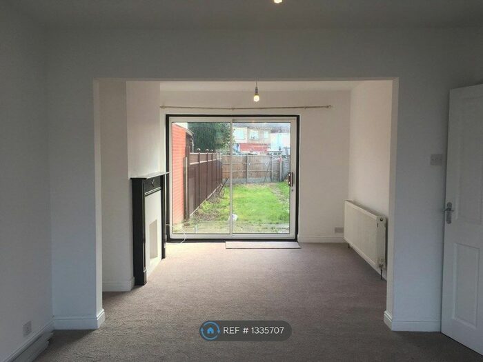 3 Bedroom Terraced House To Rent In Walton Avenue, Harrow, HA2