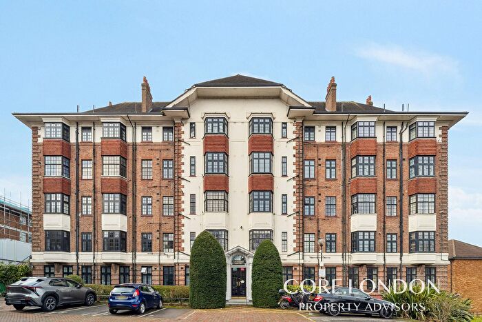 1 Bedroom Flat For Sale In Hanger Lane, London, W5