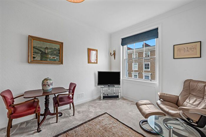 1 Bedroom Flat For Sale In Orsett Terrace, Bayswater, W2