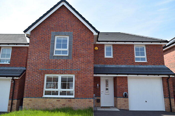 4 Bedroom House To Rent In Wood Avens Close, BB2