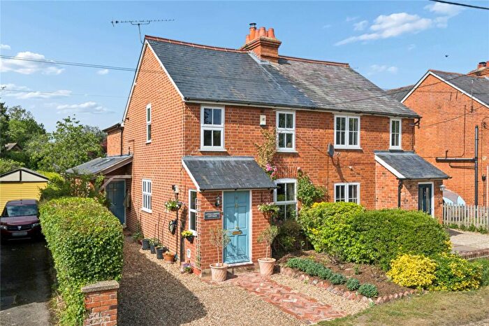 3 Bedroom Semi Detached House For Sale In Heathfield Avenue, Binfield Heath, Henley-on-Thames, Oxfordshire, RG9