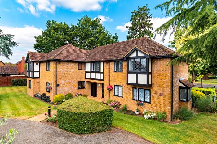 1 Bedroom Apartment For Sale In Newton Court, SL4