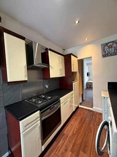 1 Bedroom Maisonette To Rent In Shooters Avenue, Harrow, Middlesex, HA3