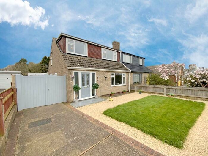 3 Bedroom Semi Detached House For Sale In Itterby Crescent, Cleethorpes, DN35