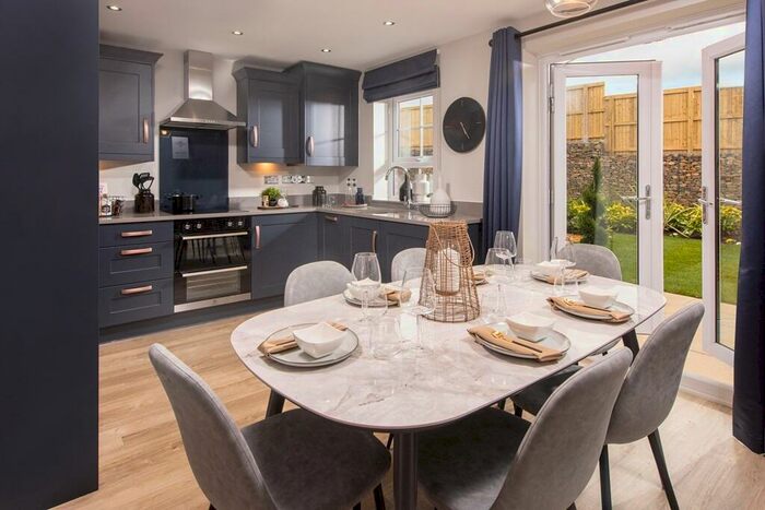 3 Bedroom Semi-Detached House For Sale In Walmersley Old Road, Walmersley, Bury, BL9