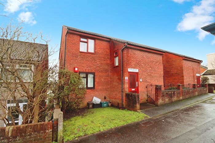 1 Bedroom Flat For Sale In Air Balloon Road, Bristol, BS5