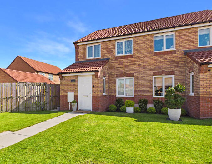 3 Bedroom Semi-Detached House For Sale In Poppy Avenue, Ollerton, NG22