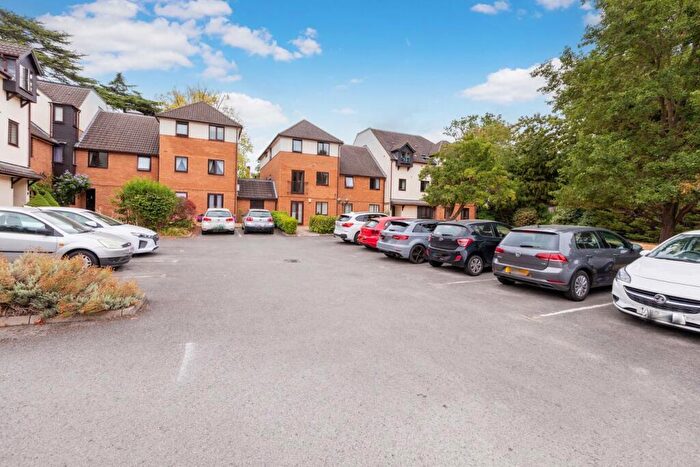 2 Bedroom Flat For Sale In Boyndon Road, Maidenhead, SL6