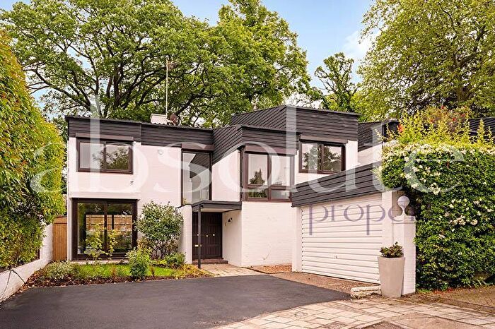 5 Bedroom House To Rent In Cenacle Close, Hampstead, NW3