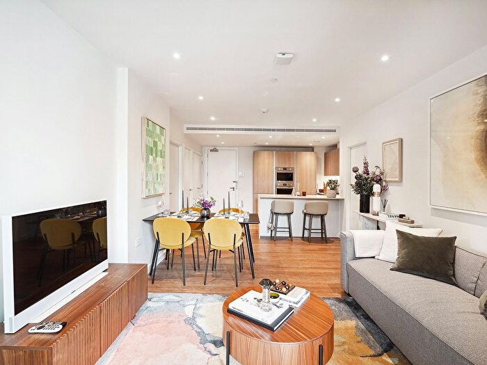 2 Bedroom Flat To Rent In Bloom East, Nine Elms Lane, SW11