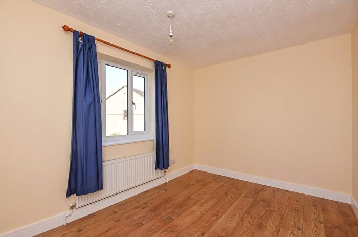 2 Bedroom End Terrace House To Rent In Honeysuckle Close, Bicester, OX26