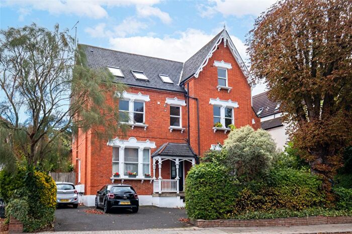 2 Bedroom Flat For Sale In Valley Road, London, SW16