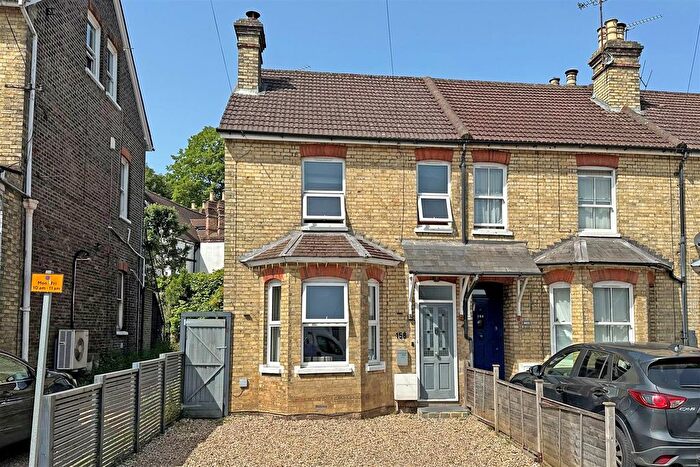 2 Bedroom End Terrace House For Sale In Garlands Road, Redhill, RH1