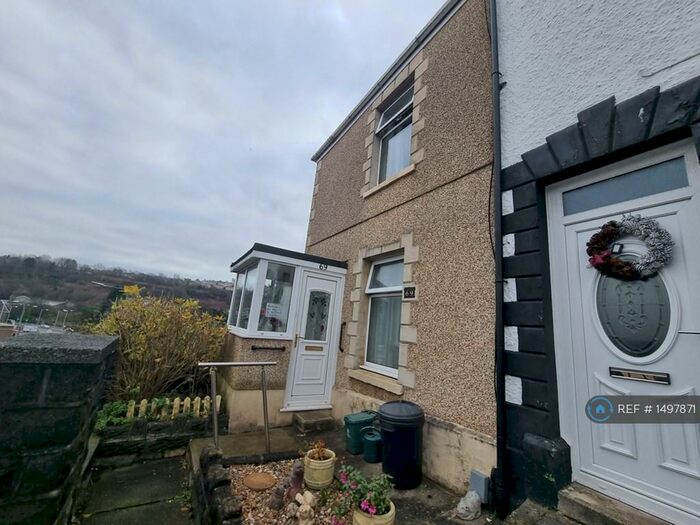 2 Bedroom End Of Terrace House To Rent In Pentregethin Road, Cwmbwrla, Swansea, SA5