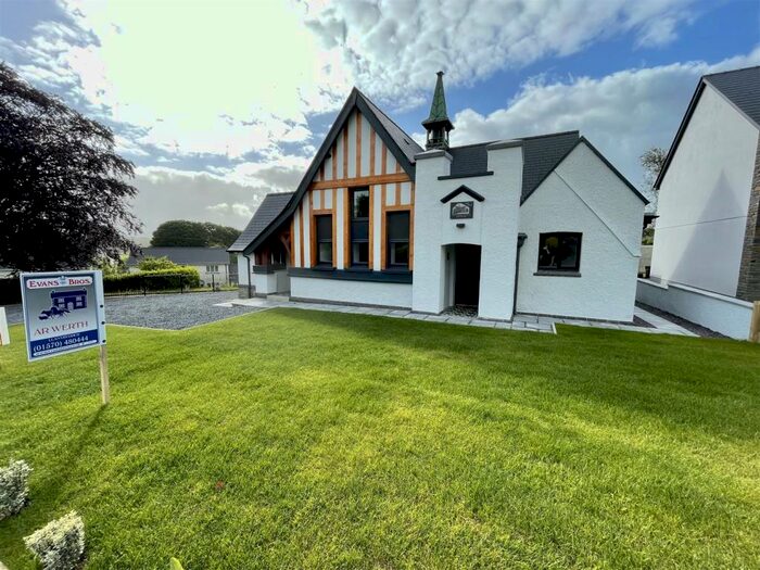 4 Bedroom House For Sale In Llanwnnen, Lampeter, SA48