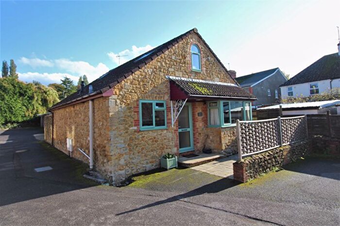 3 Bedroom Detached House To Rent In Winterhay Lane, Ilminster, Somerset, TA19