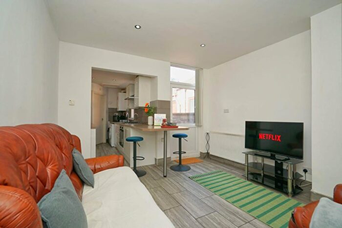 3 Bedroom Terraced House To Rent In Watford Street, Stoke-On-Trent, ST4