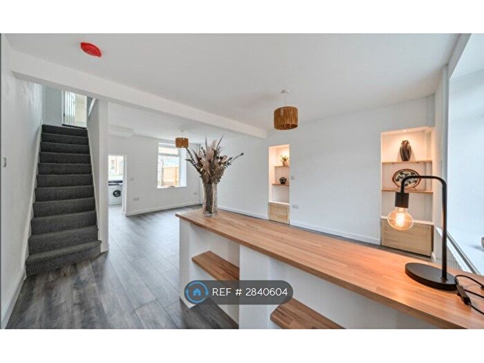 3 Bedroom Semi Detached House To Rent In Clydach Road, Swansea, SA6