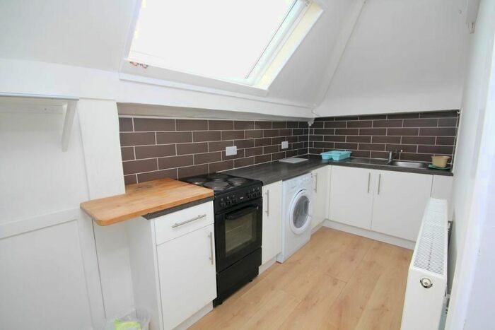 1 Bedroom Studio To Rent In Highview Gardens, Edgware, Middlesex, HA8
