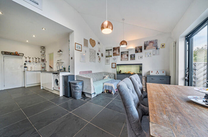 2 Bedroom Semi-Detached House For Sale In Maidstone Road, Sidcup, DA14