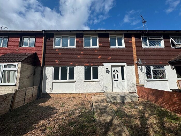 4 Bedroom Property To Rent In Speldhurst Close, Ashford, TN23