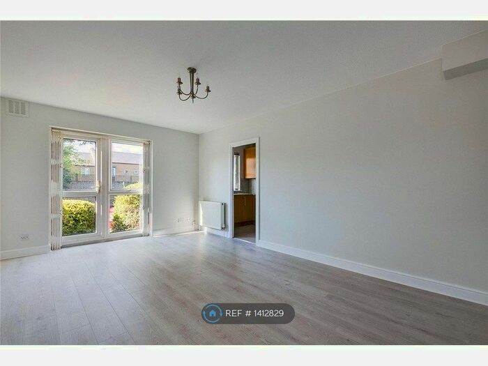 1 Bedroom Flat To Rent In St Gerrards Close, London, SW4