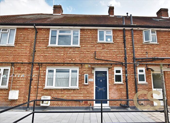 3 Bedroom Terraced House To Rent In Waltham Cross, Hertfordshire, EN8