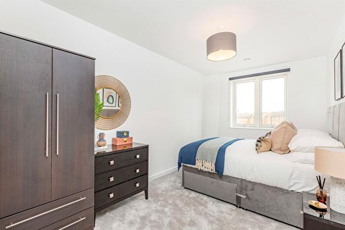 2 Bedroom Apartment To Rent In Bed, Ground Floor, Dunlin, Pelican House In Fresh Wharf, IG11