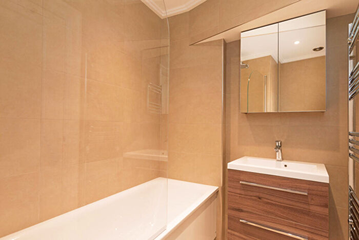 2 Bedroom Apartment To Rent In Grove End Gardens, Grove End Road, St John's Wood, London, NW8