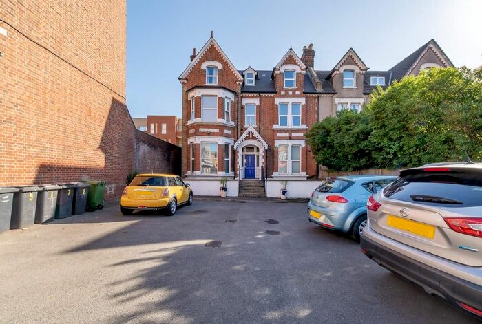 2 Bedroom Flat To Rent In Norwood Road, West Norwood, SE27