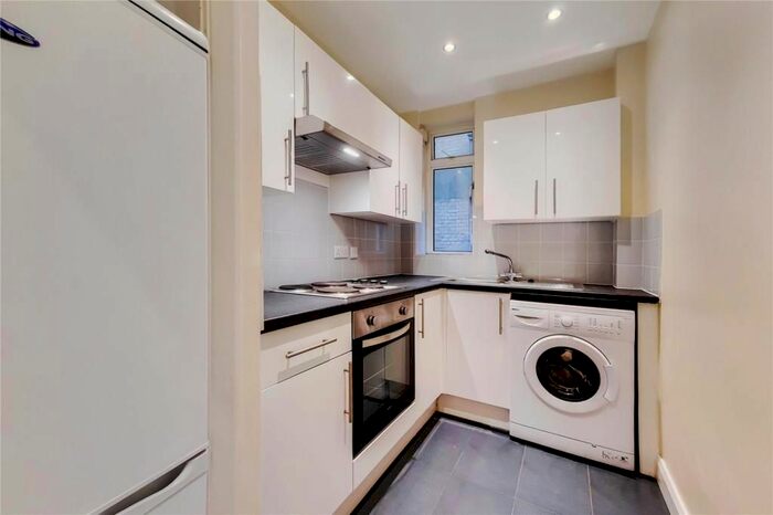 2 Bedroom Flat To Rent In Warren Court, Euston Road, Fitzrovia, London, NW1