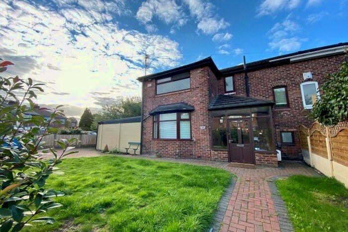 3 Bedroom Property To Rent In Western Circle, Manchester, M19
