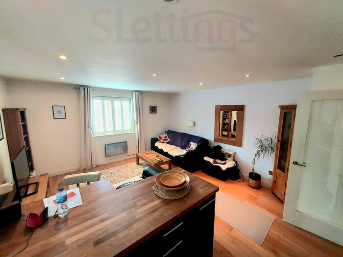 1 Bedroom Flat To Rent In Wenlock Gardens, London, NW4