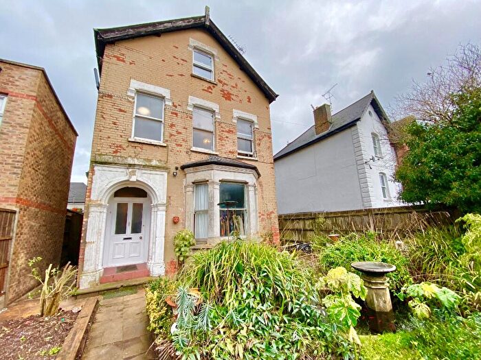 5 Bedroom Detached House For Sale In Leicester Road, New Barnet, EN5