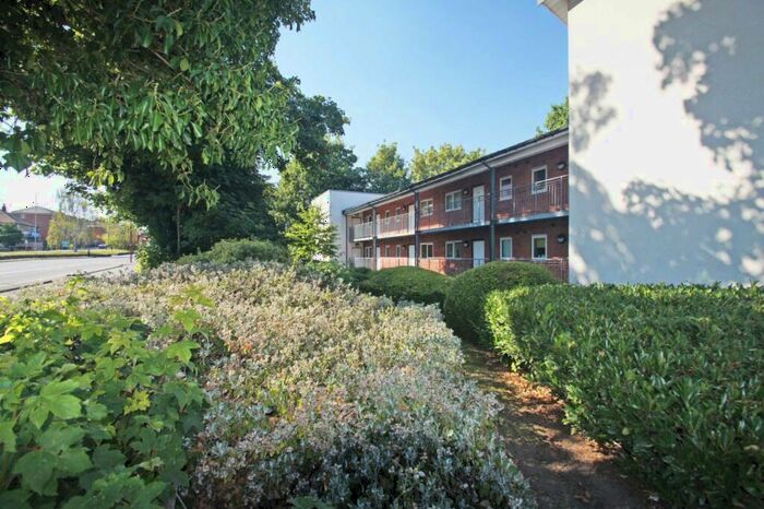 2 Bedroom Flat To Rent In The Courtyard, Stanningley Road, Leeds, West Yorkshire, LS12