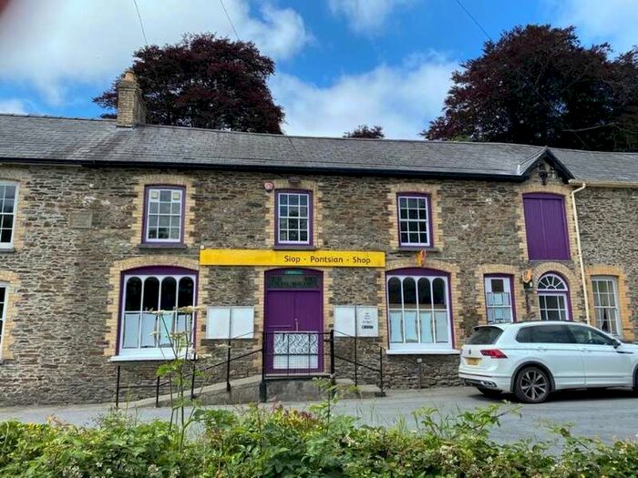 Houses for sale in Llandysul, SA44, Ceredigion