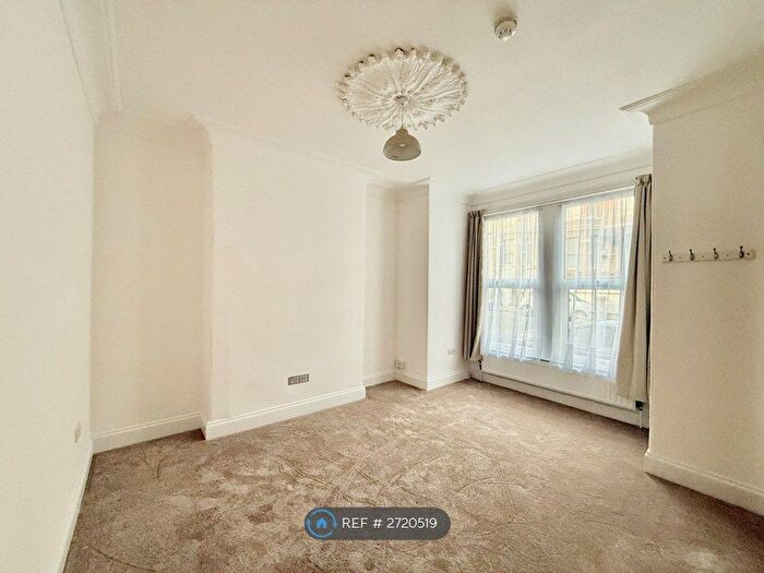 1 Bedroom Flat To Rent In Ashford Road, Plymouth, PL4