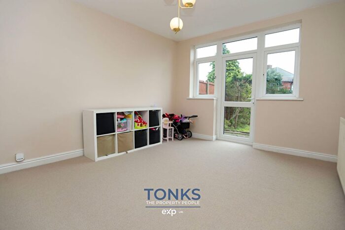 3 Bedroom Detached House For Sale In Hiplands Road, Halesowen, B62
